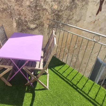 T3 Avec Sa Terrasse Au Coeur Du Village Medieval Sauzet  المظهر الخارجي الصورة