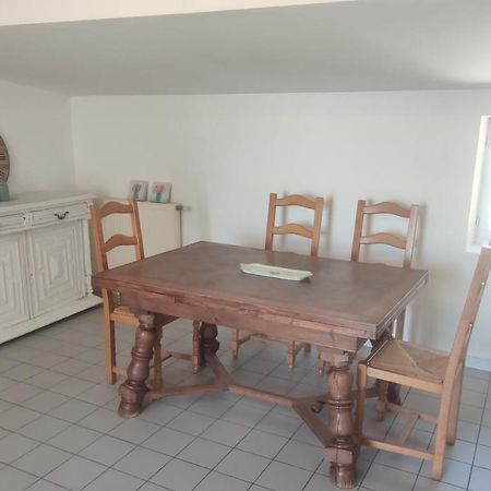 T3 Avec Sa Terrasse Au Coeur Du Village Medieval Sauzet  المظهر الخارجي الصورة