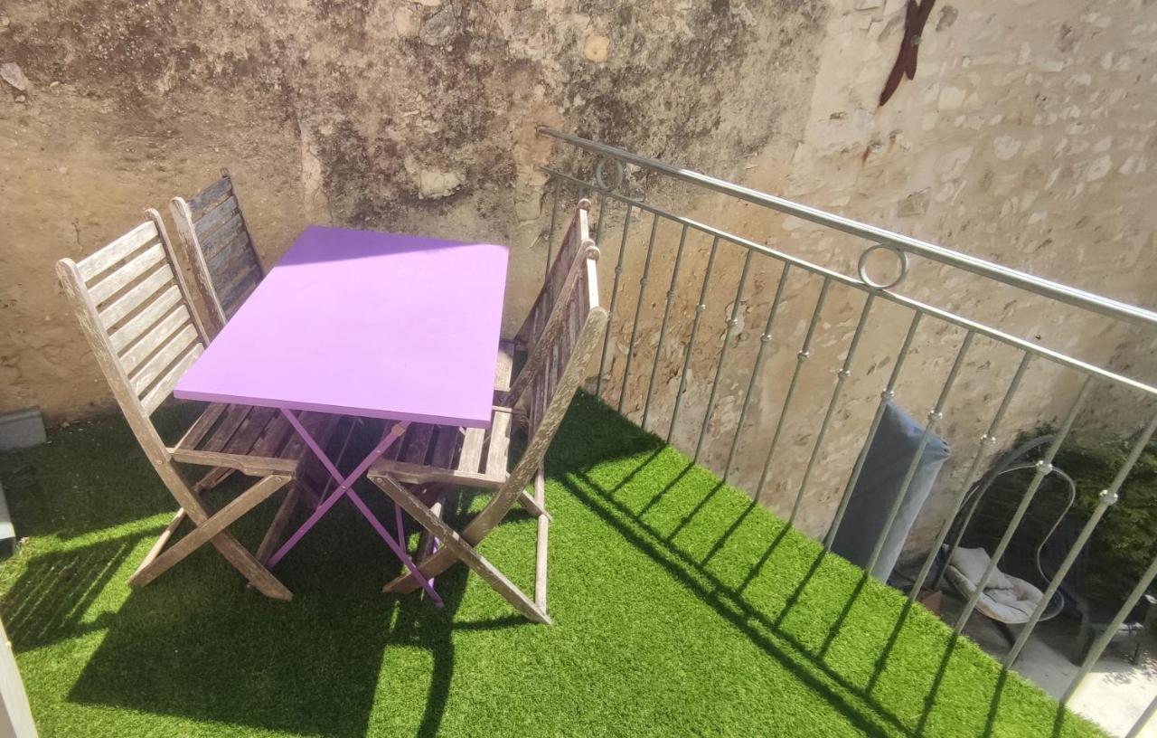 T3 Avec Sa Terrasse Au Coeur Du Village Medieval Sauzet  المظهر الخارجي الصورة